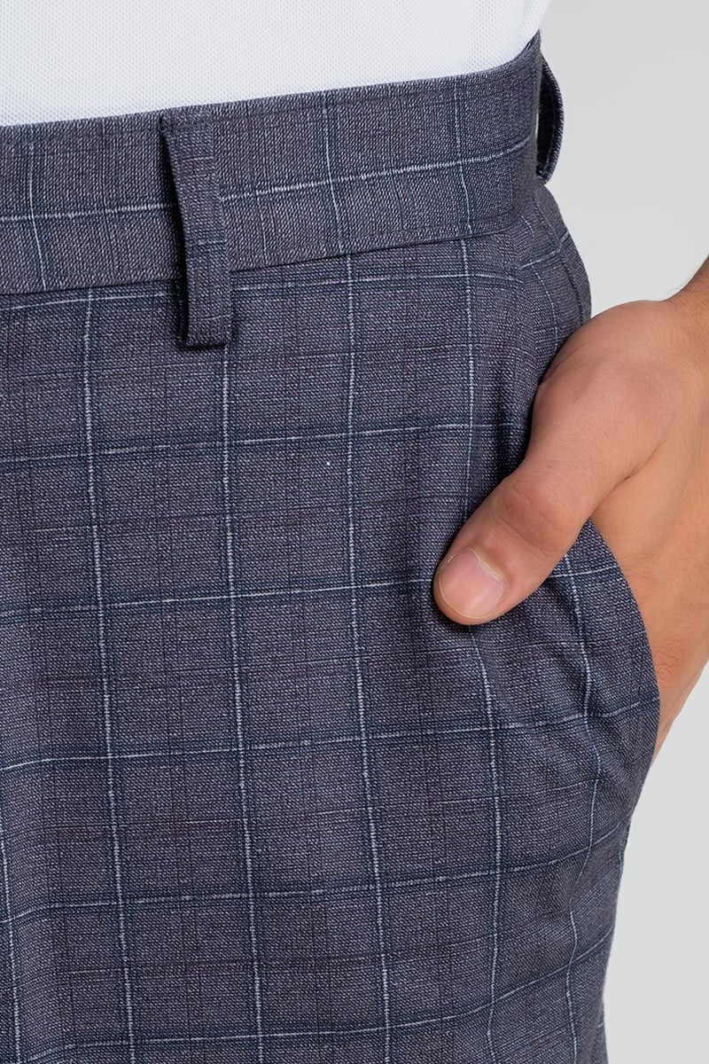 Quần Short Nam Khaki Trên Gối