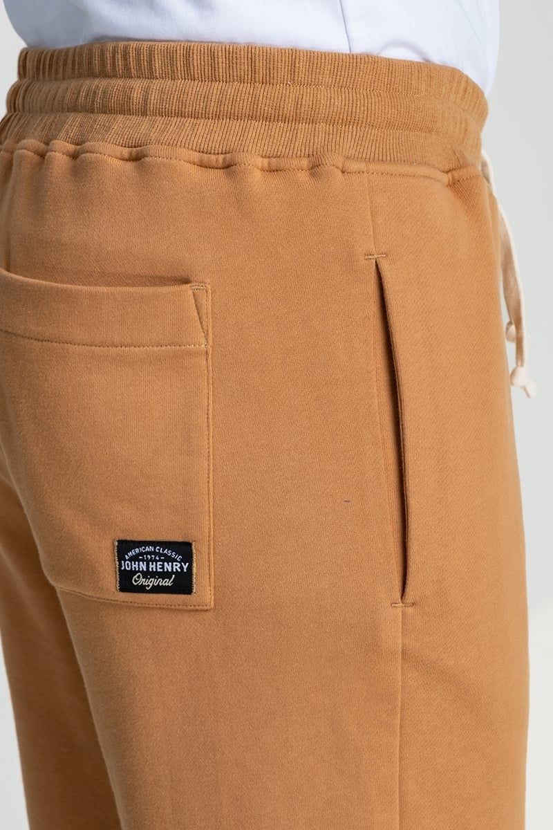 Quần Short Nam Khaki Trên Gối