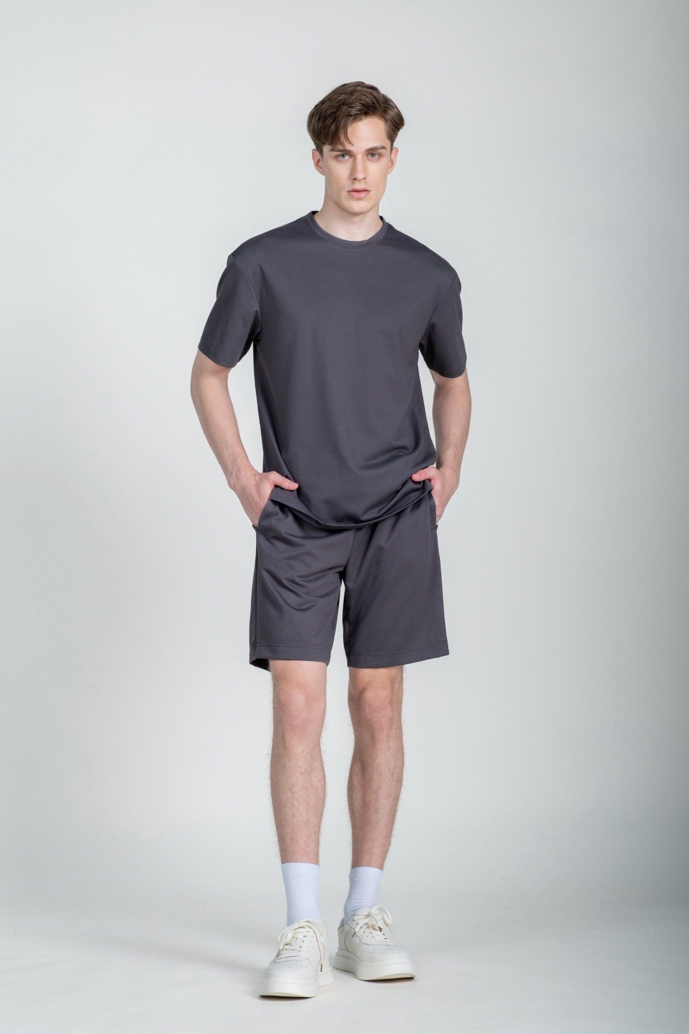 Quần Short Nam Khaki Trên Gối