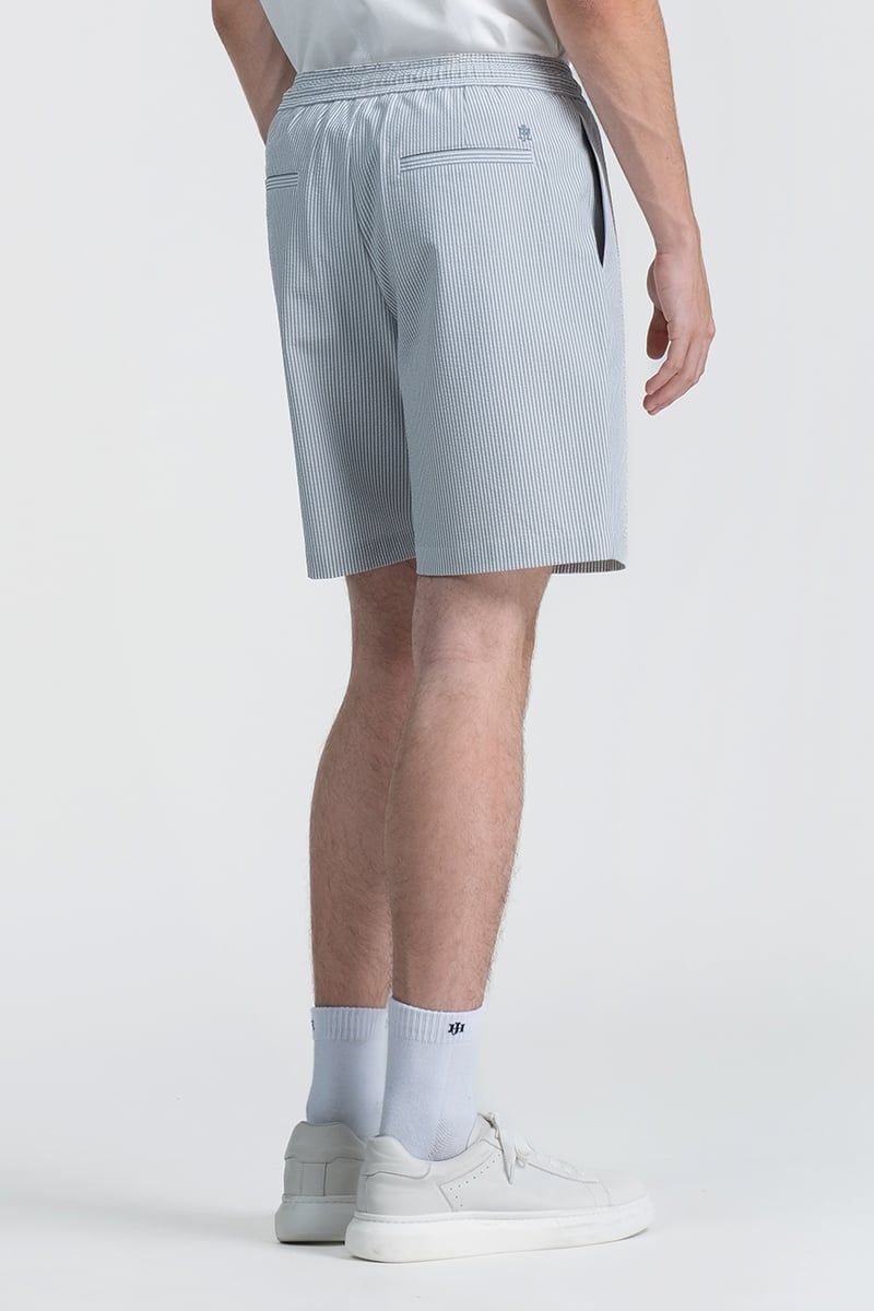 Quần Short Nam Trên Gối