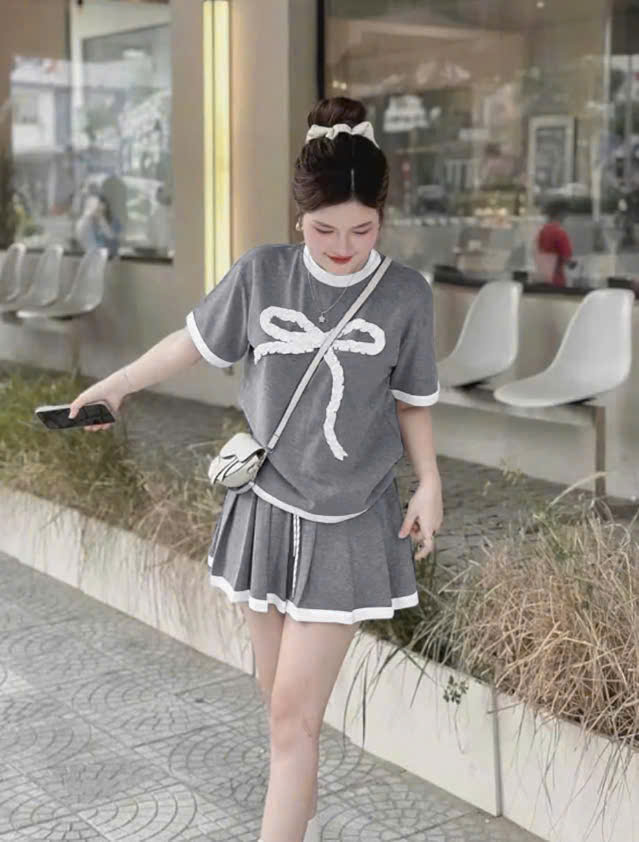 SÉT VÁY NỮ ,SÉT VÁY BIGSIZE XẾP LY THÊU NƠ CÓ QUẦN TRONG