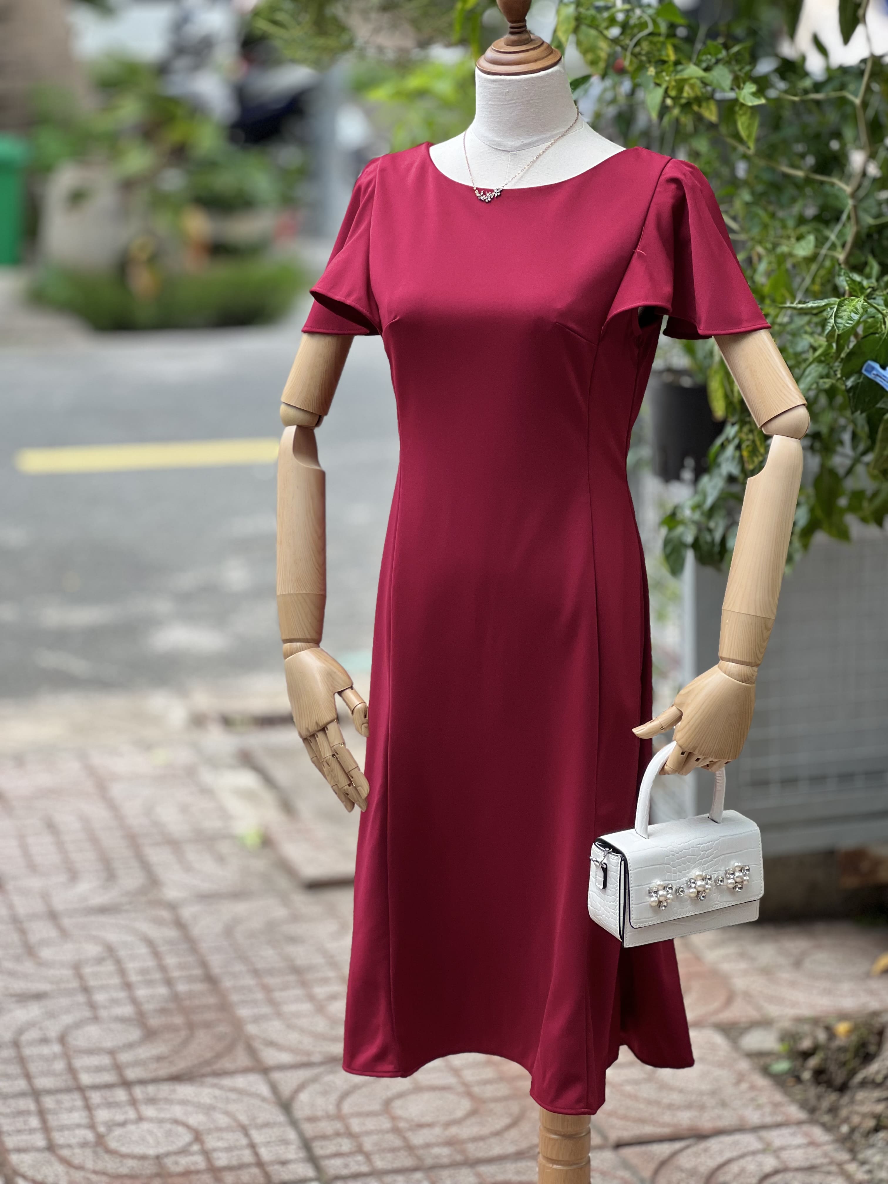 SALE Đầm thiết kế trung niên cao cấp | Đầm kiểu dáng đuôi cá phong cách sang trọng thích hợp đi tiệc