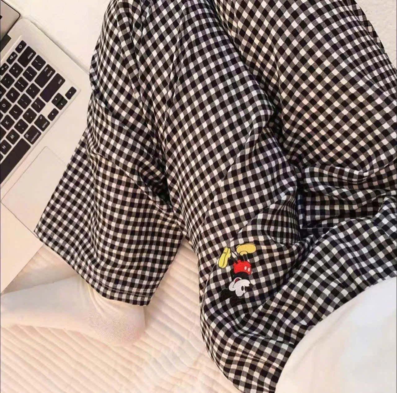 Quần xuông BIGSIZE ống rộng nữ mặc nhà hoạ tiết kẻ caro Mickey 2 màu