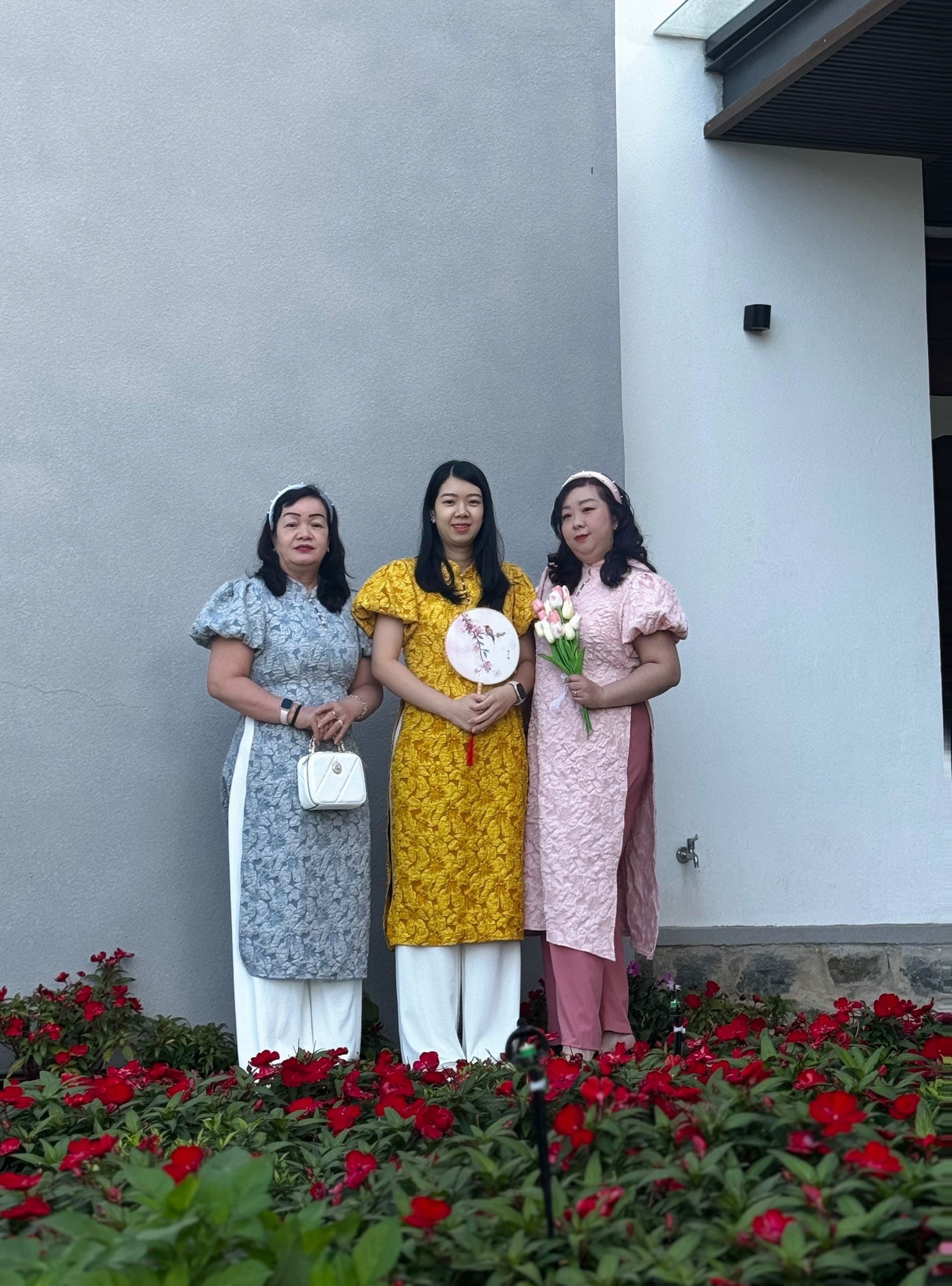 Áo Dài Cách Tân Gấm Xốp Hồng 50KG-100KG