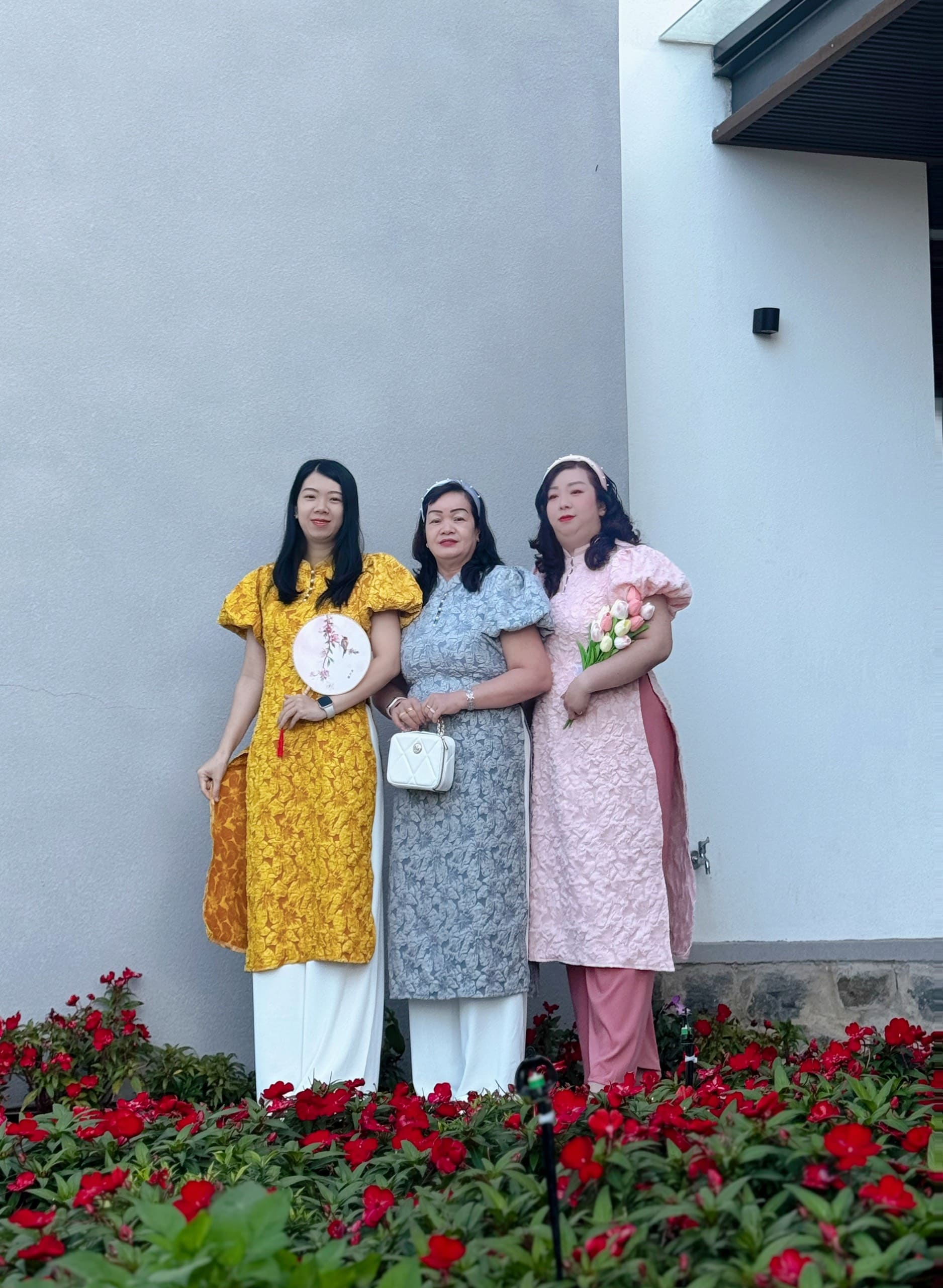 Áo Dài Cách Tân Gấm Xốp Hồng 50KG-100KG