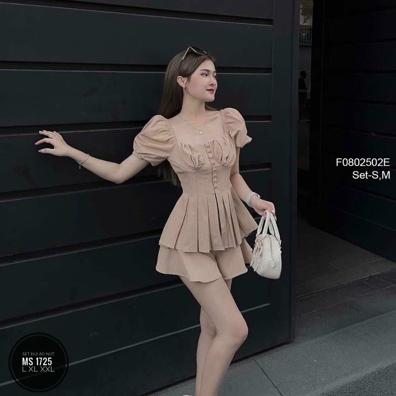 Set Bộ Áo Cổ Vuông kèm Quần Giả Váy