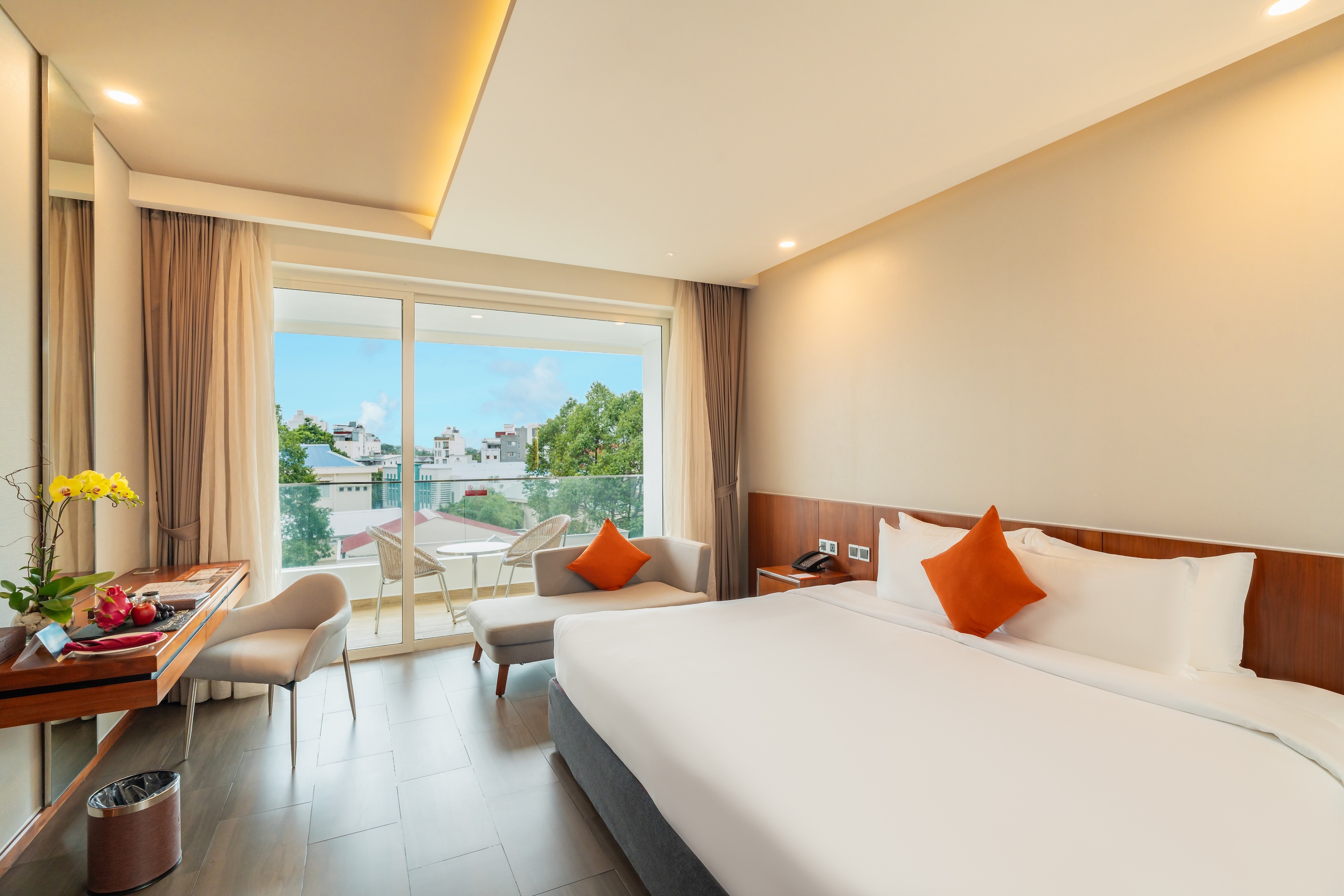 COMBO PHU QUỐC 3N2Đ - VÉ SAFARI - VIN WONDER - SEA SHELL 5 *