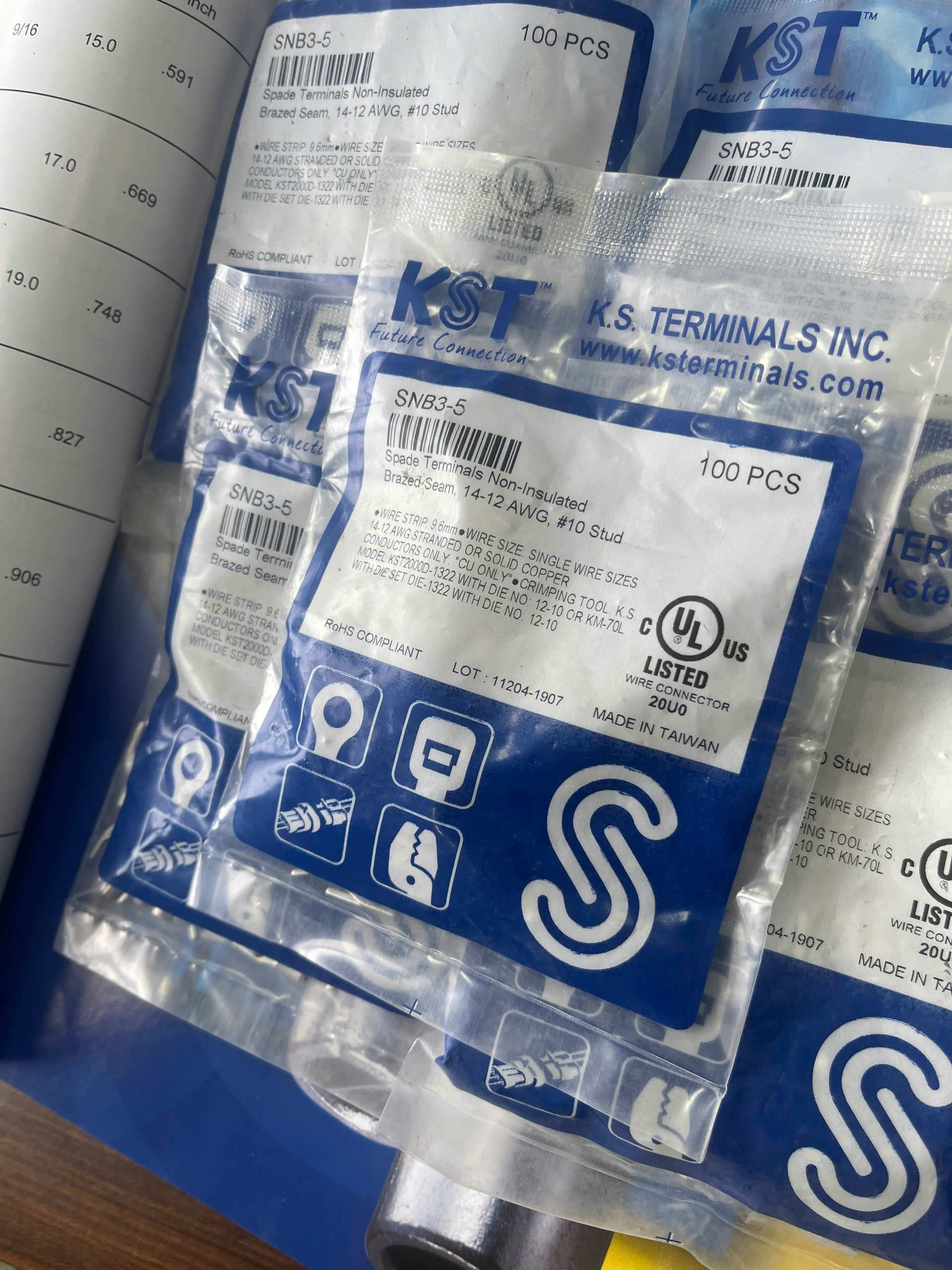 SNB3-5 /  Đầu Cosse Chỉa Trần Dẫn Điện KST 2.5-4 mm2 (100 Cái/Bịch) - NON-INSULATED SPADE TERMINALS