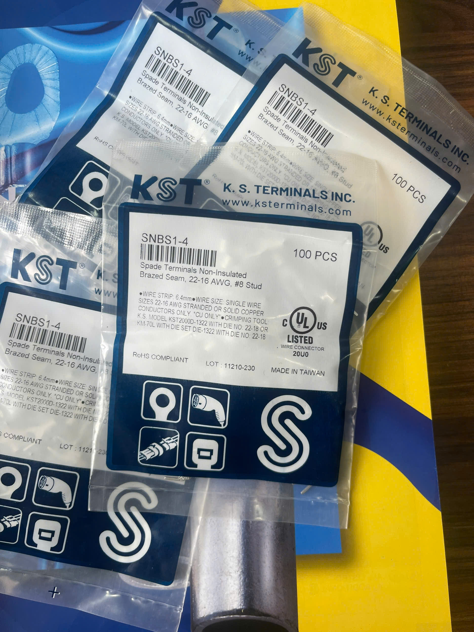 SNBS1-4 /  Đầu Cosse Chỉa Trần Dẫn Điện KST 0.5-1.5 mm2 (100 Cái/Bịch) - NON-INSULATED SPADE TERMINALS