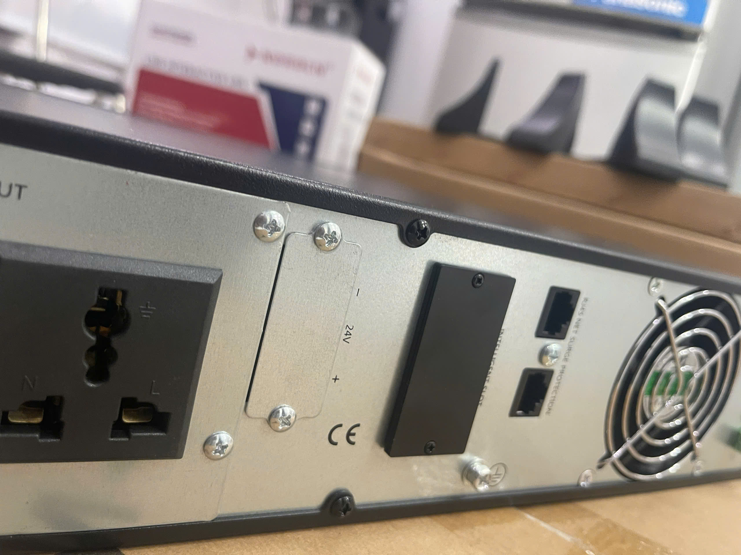 CN7001MPI-RM / Bộ Lưu Điện Trực Tuyến Gắn Giá Đỡ Norden Không Biến Áp Loại MAX-POWER 1kVA - Online Transformerless Rack Mount UPSS (MAX-POWER SERIES)