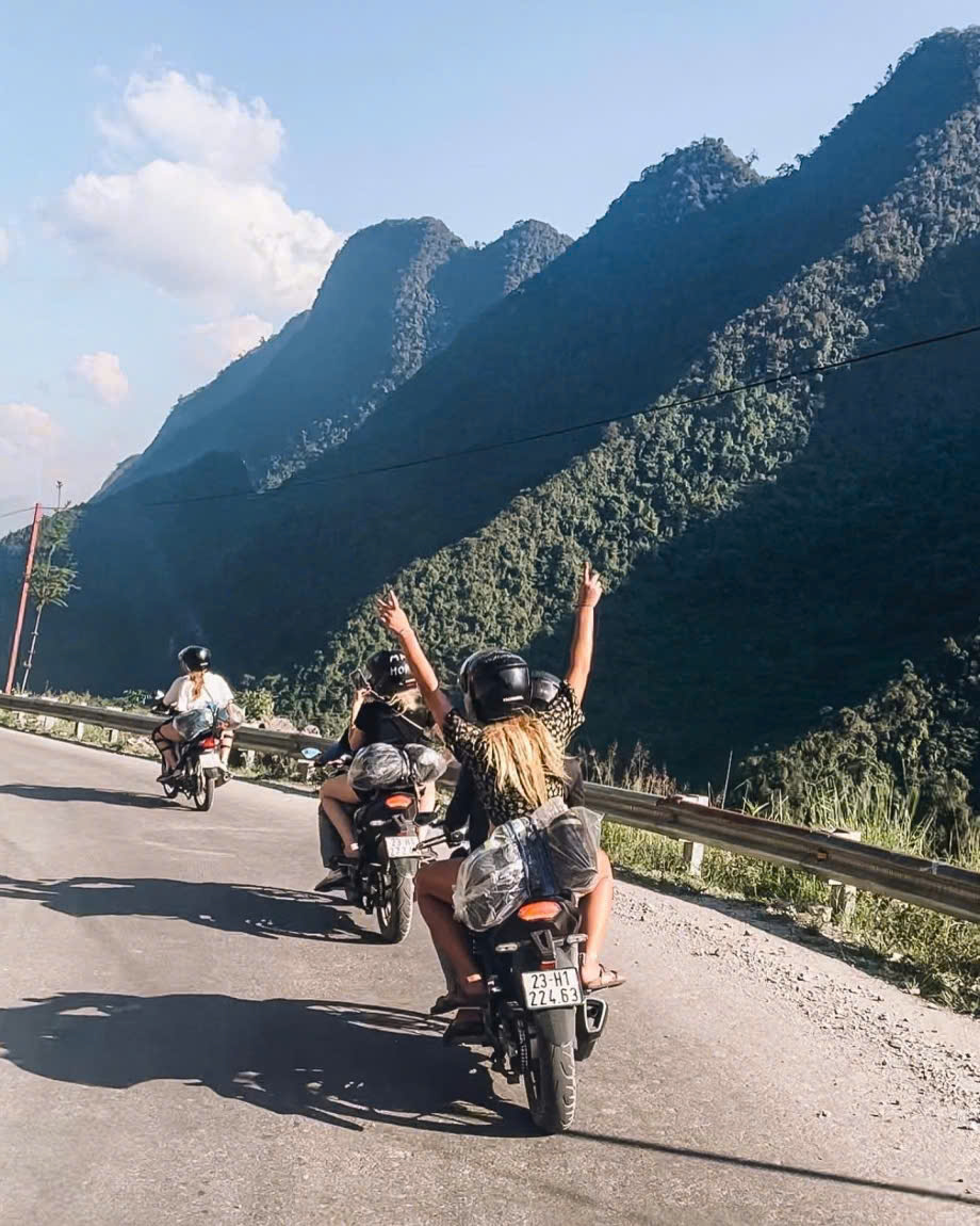 Return to Ha Giang and end the trip