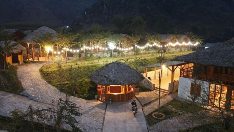 Check in & have dinner at homestay in Du Gia 