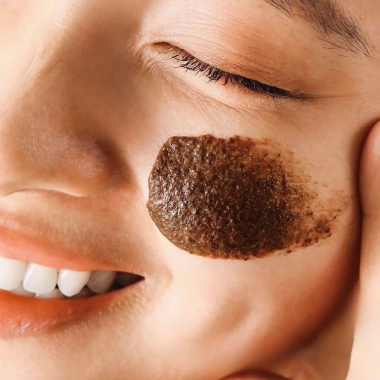 Tẩy Tế Bào Chết Cà Phê Cocoon Dak Lak Coffee Face Polish 150ml