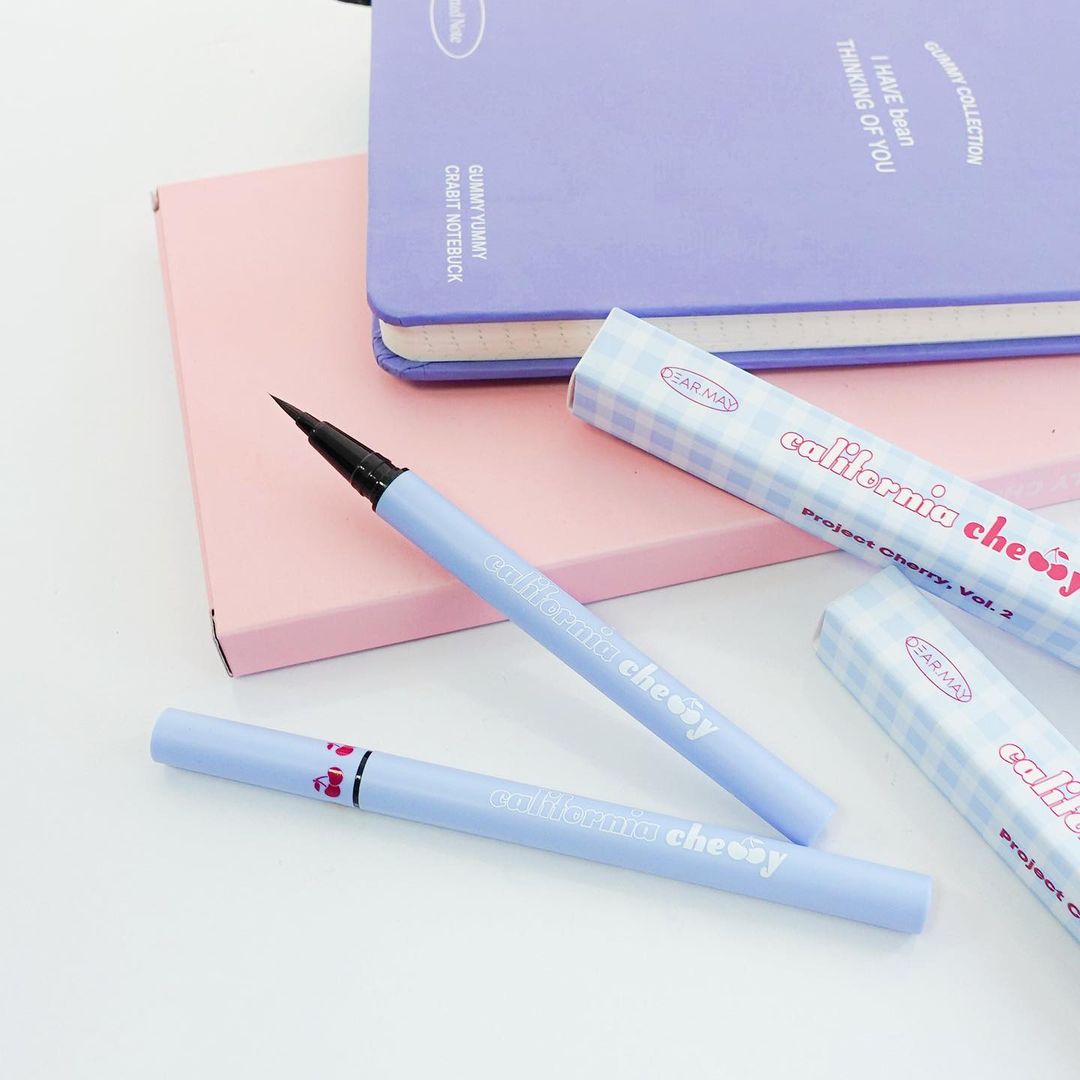 Kẻ Mắt Nước Dearmay California Cherry Pen Eyeliner