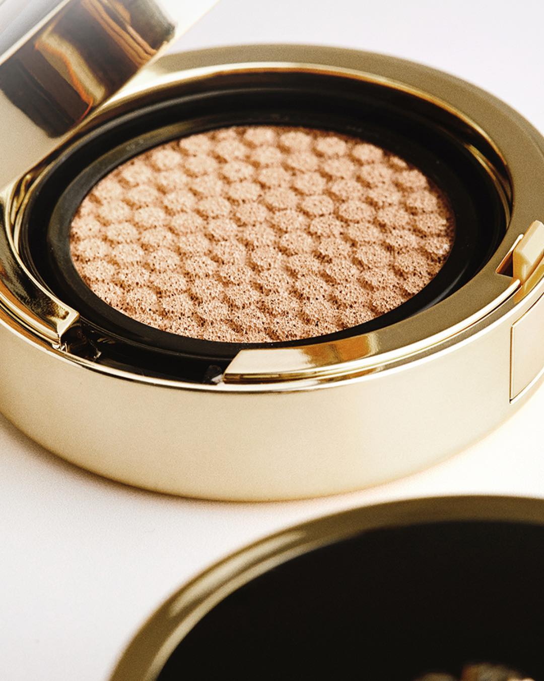 Phấn Nước Ohui Ultimate Cover Cushion Satin Finish 15g