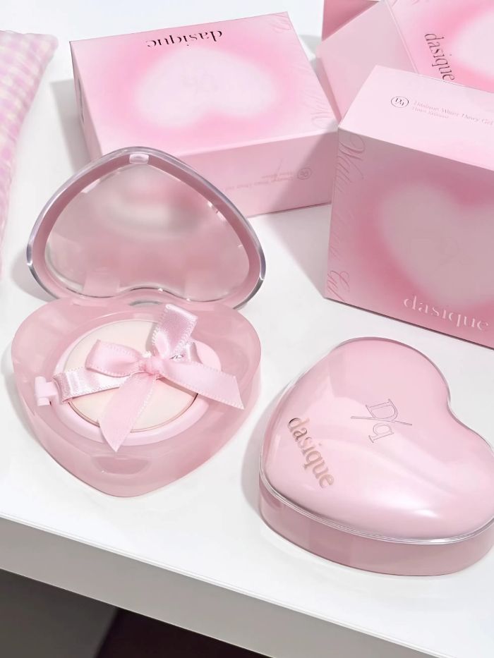 Phấn Nước Dasique Water Dewy Gel Cushion 15g (Heart Edition)