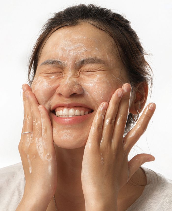 Gel Rửa Mặt Bí Đao Cocoon Winter Melon Cleanser 310ml