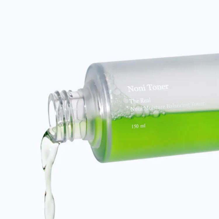 Nước Cân Bằng Celimax The Real Noni Moisture Balancing Toner 150ml