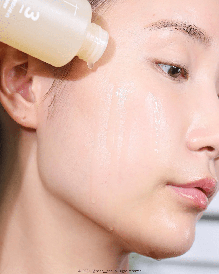 Nước Cân Bằng Dưỡng Sáng Da Numbuzin No.3 Super Glowing Essence Toner 200ml