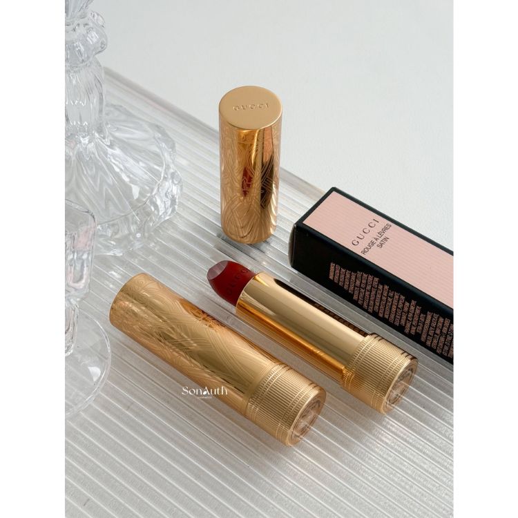 Son Thỏi Bóng Gucci Rouge Levres Satin Lipstick 3.5g