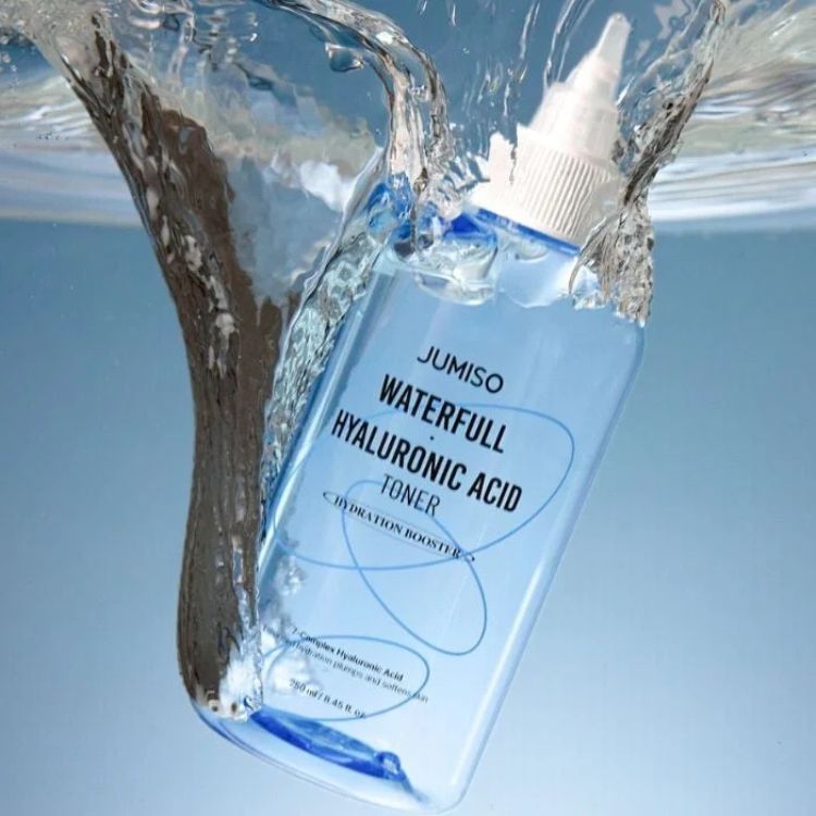 Nước Cân Bằng Ẩm Mịn Jumiso Waterfull Hyaluronic Toner 250ml