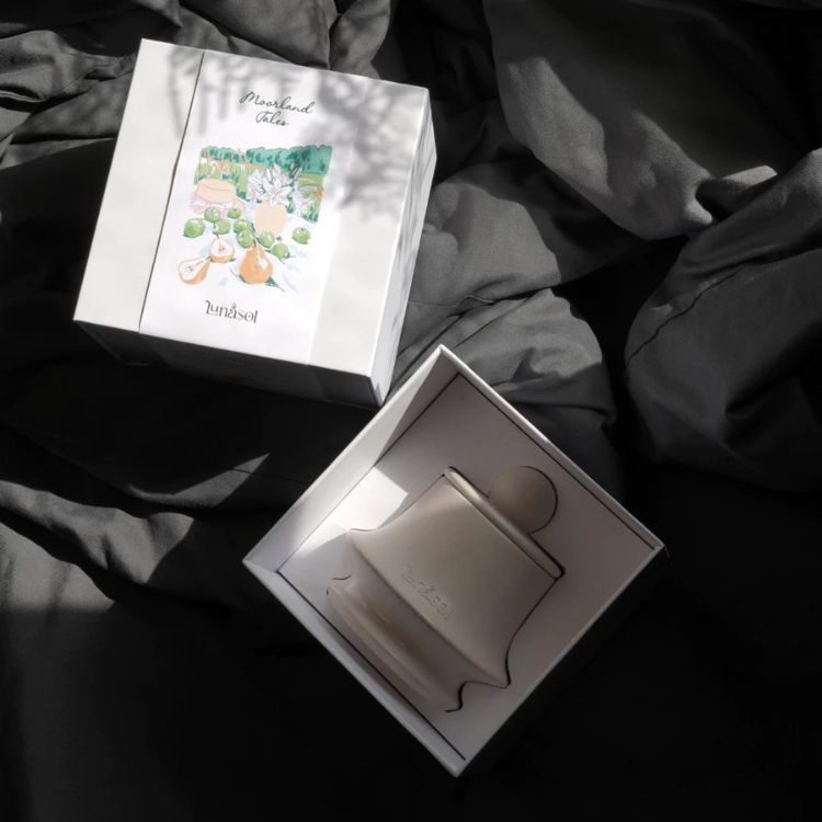 Hộp Nến Thơm Lunasol Candle Home Grown Collection 165g