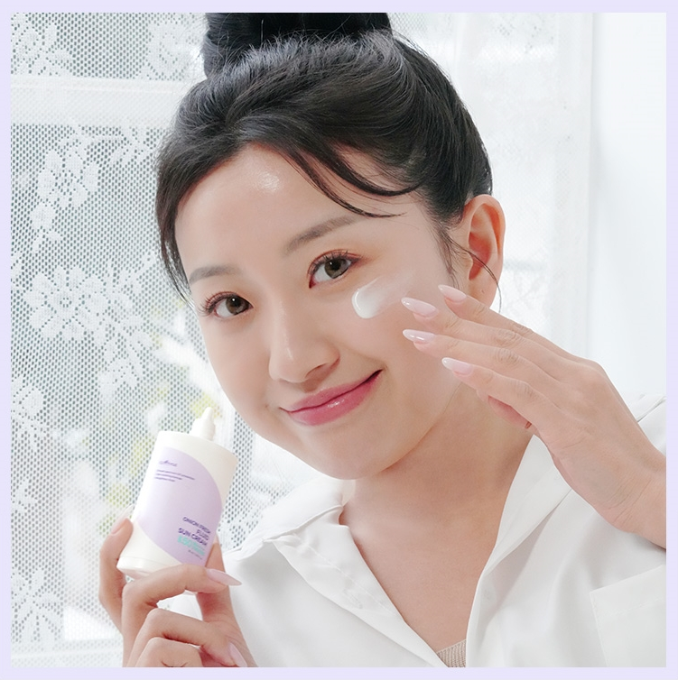 Kem Chống Nắng Isntree Onion Fresh Fluid Sun Cream SPF50 50ml