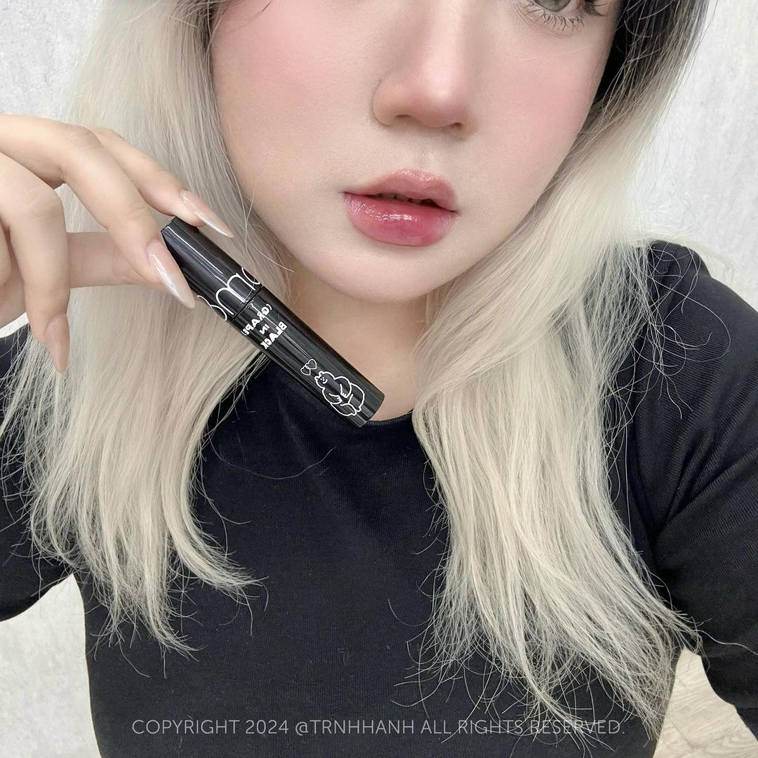 Son Bóng Romand Juicy Lasting Tint Grape In Black
