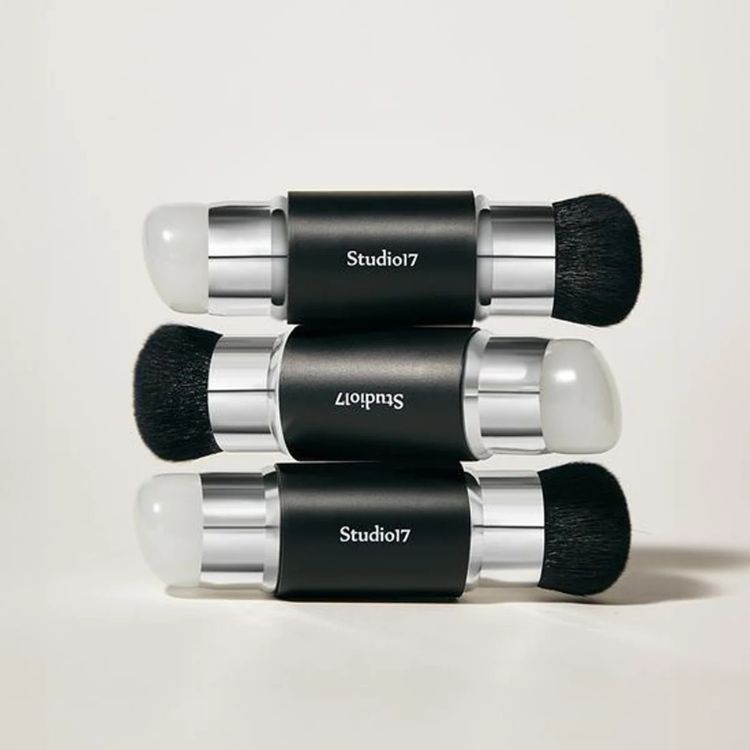 Cọ 2 Đầu Dạng Lông & Silicon Studio17 Dual Silicone Blush Brush