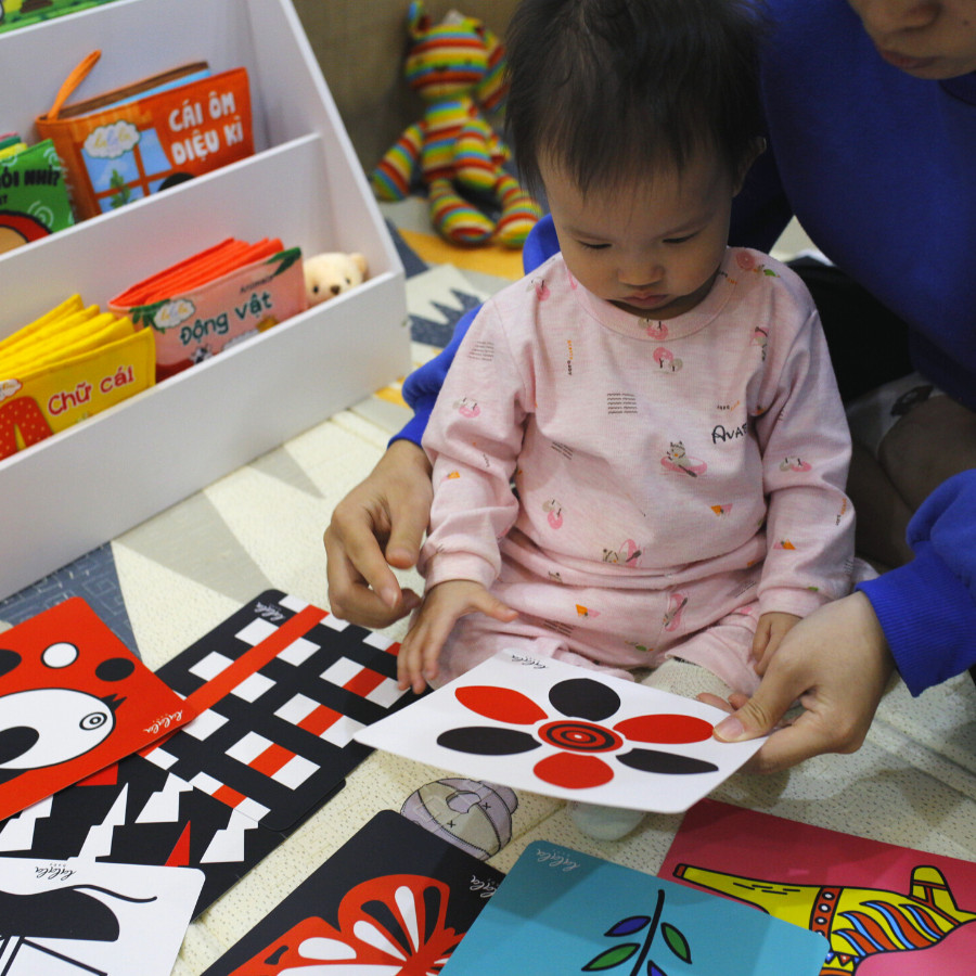 Bộ thẻ gấp zic zac và flashcard kích thích thị giác Lalala baby cho bé từ 0-12 tháng tuổi