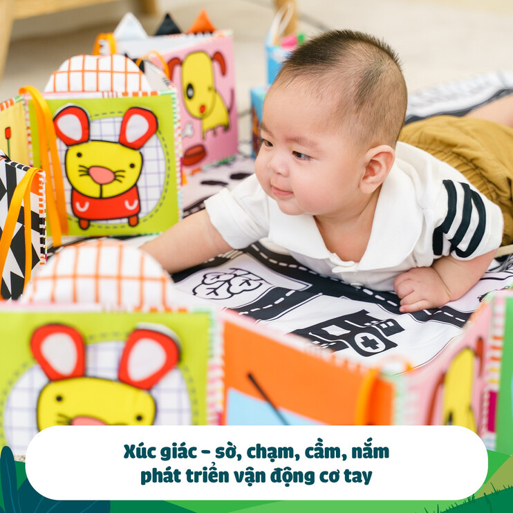 Quây cũi kiêm sách vải kích thích thị giác Lalala baby cho bé từ 0-12 tháng tuổi