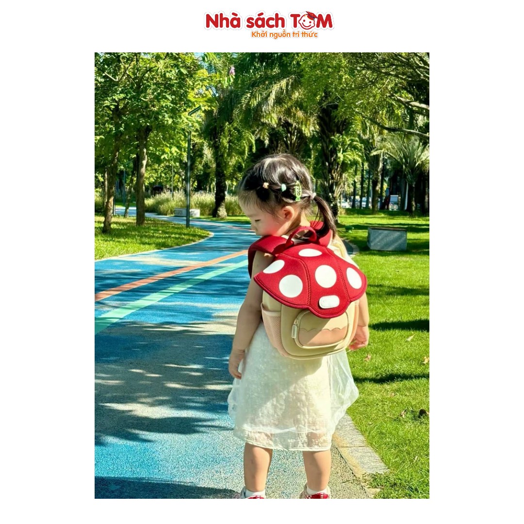 Balo mẫu giáo hình nấm Yoz iozi siêu nhẹ 250g, chống nước thiết kế ôm lưng, khóa ngực chữ H an toàn cho bé