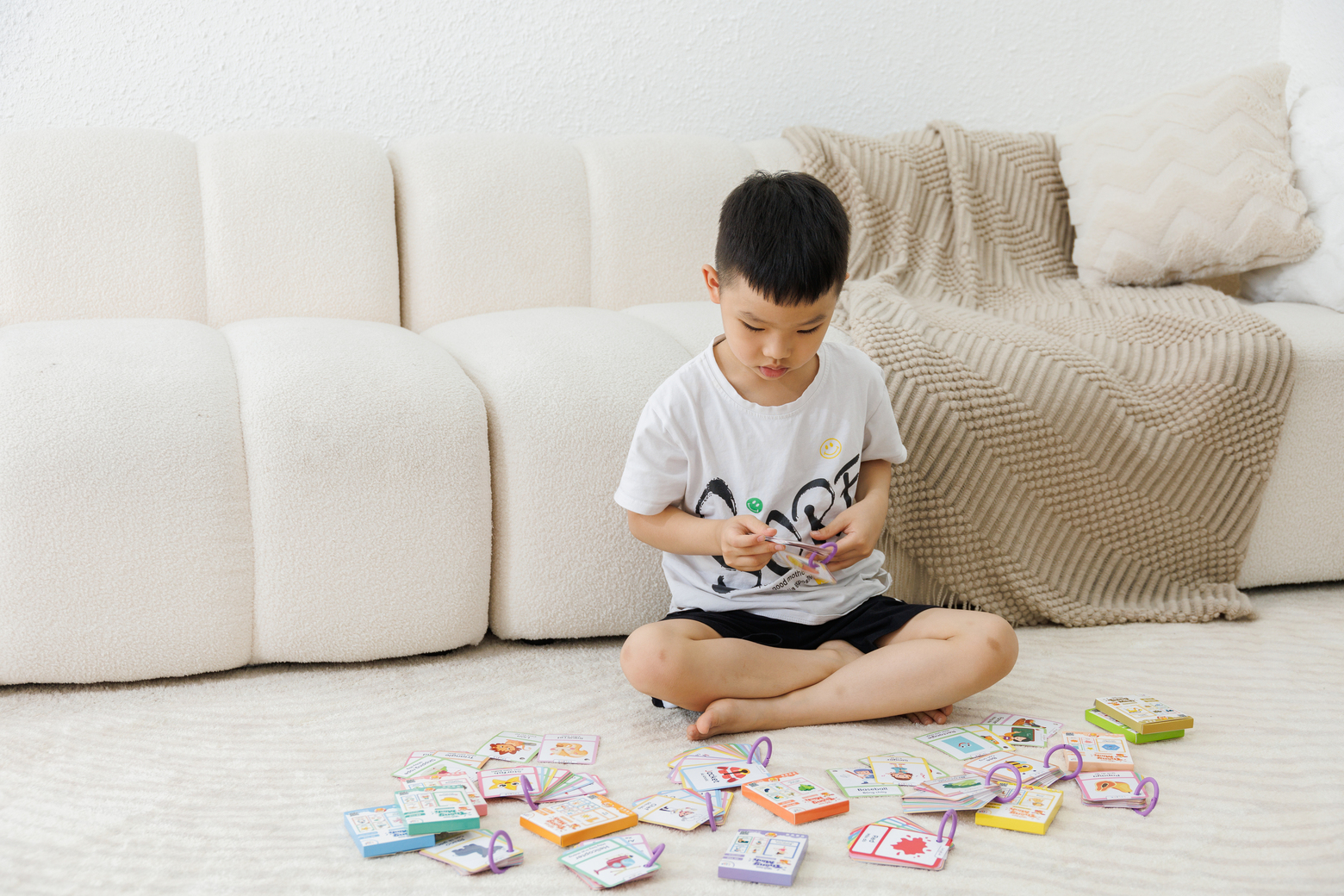 Thẻ học thú vị song ngữ Anh Việt Mini Flashcard nhiều chủ đề cho bé Lalala baby