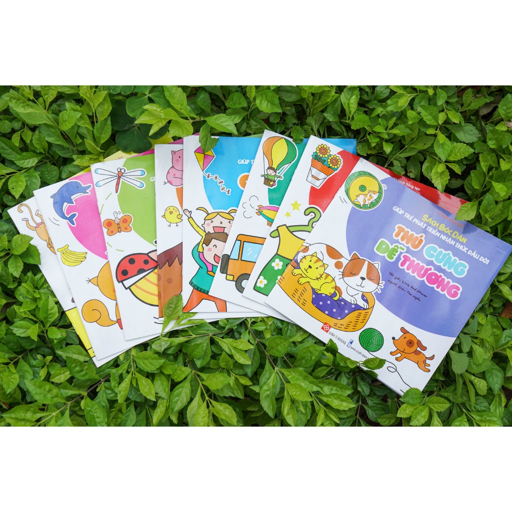 Sách bóc dán giúp trẻ phát triển nhận thức đầu đời - Cho trẻ 3 - 6 tuổi - Đinh Tị Books