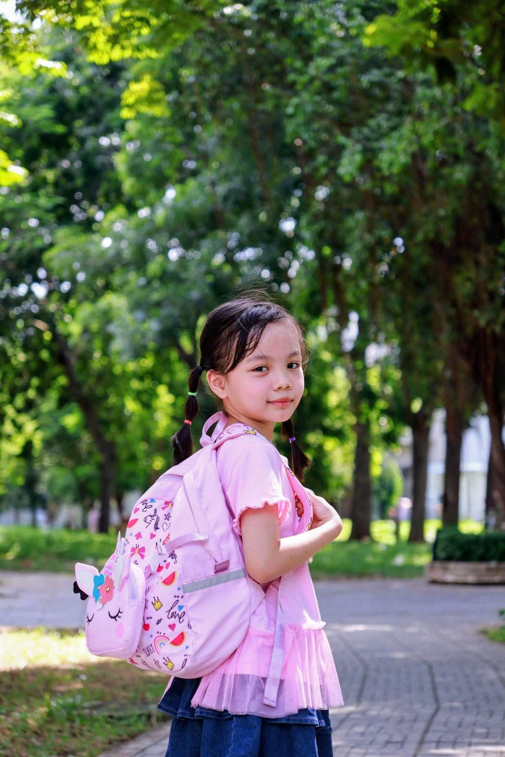 Mình có thể làm gì để con cảm thấy an tâm hơn khi đến trường?