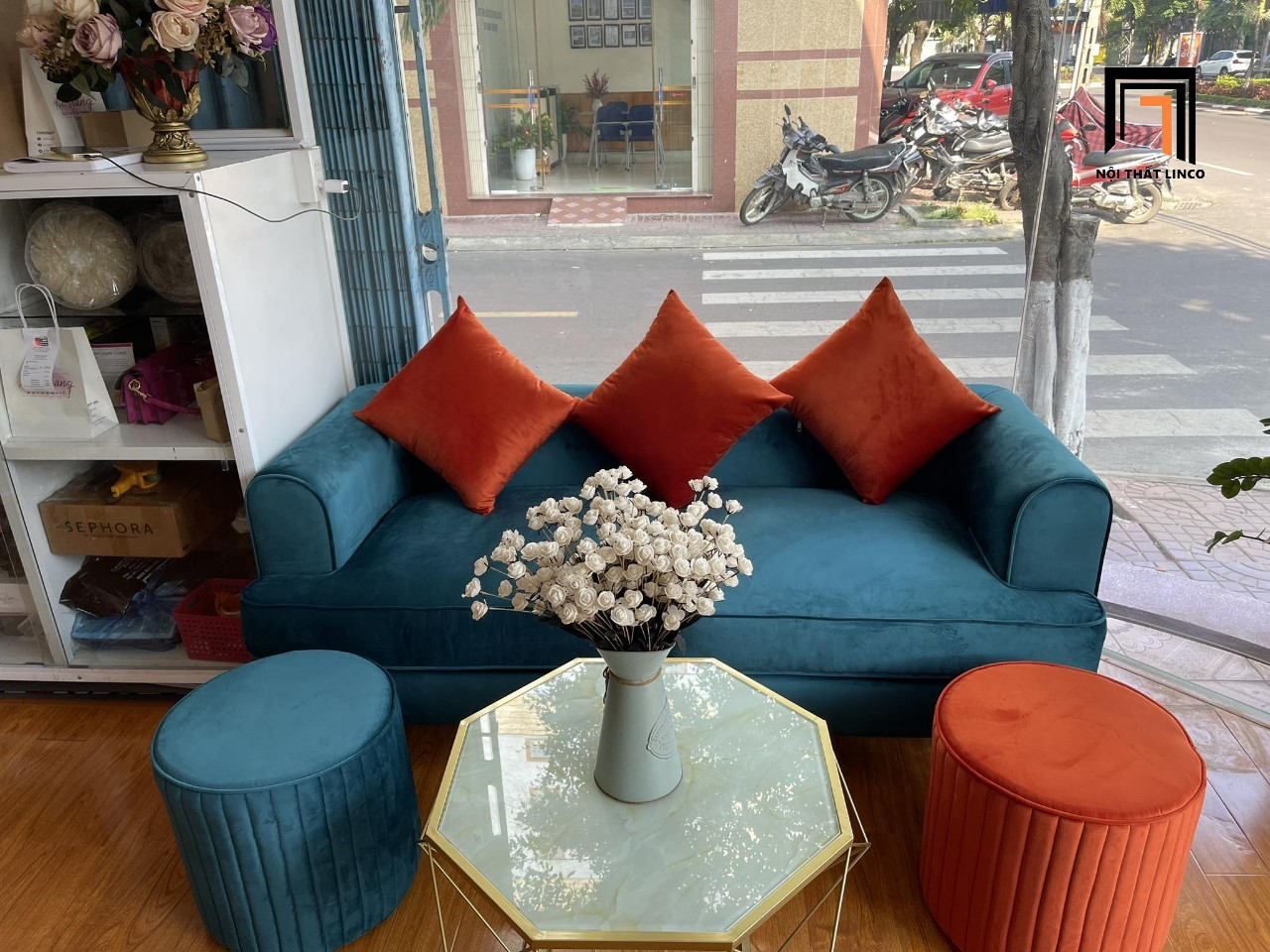 ghế sofa trang trí tiệm shop