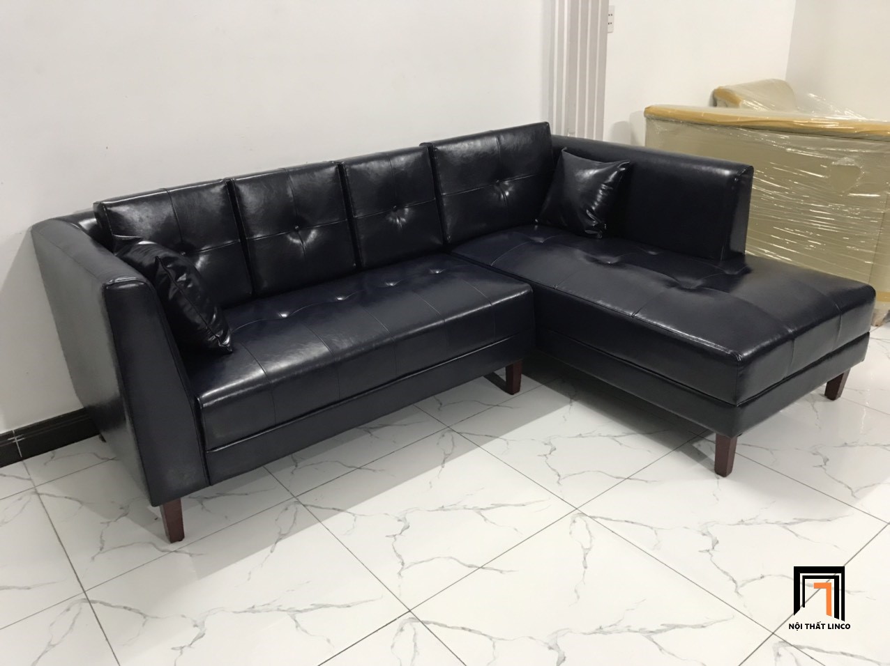 sofa góc da màu đen
