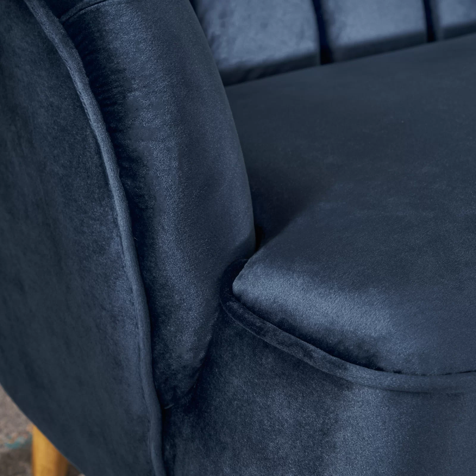 sofa màu xanh đậm