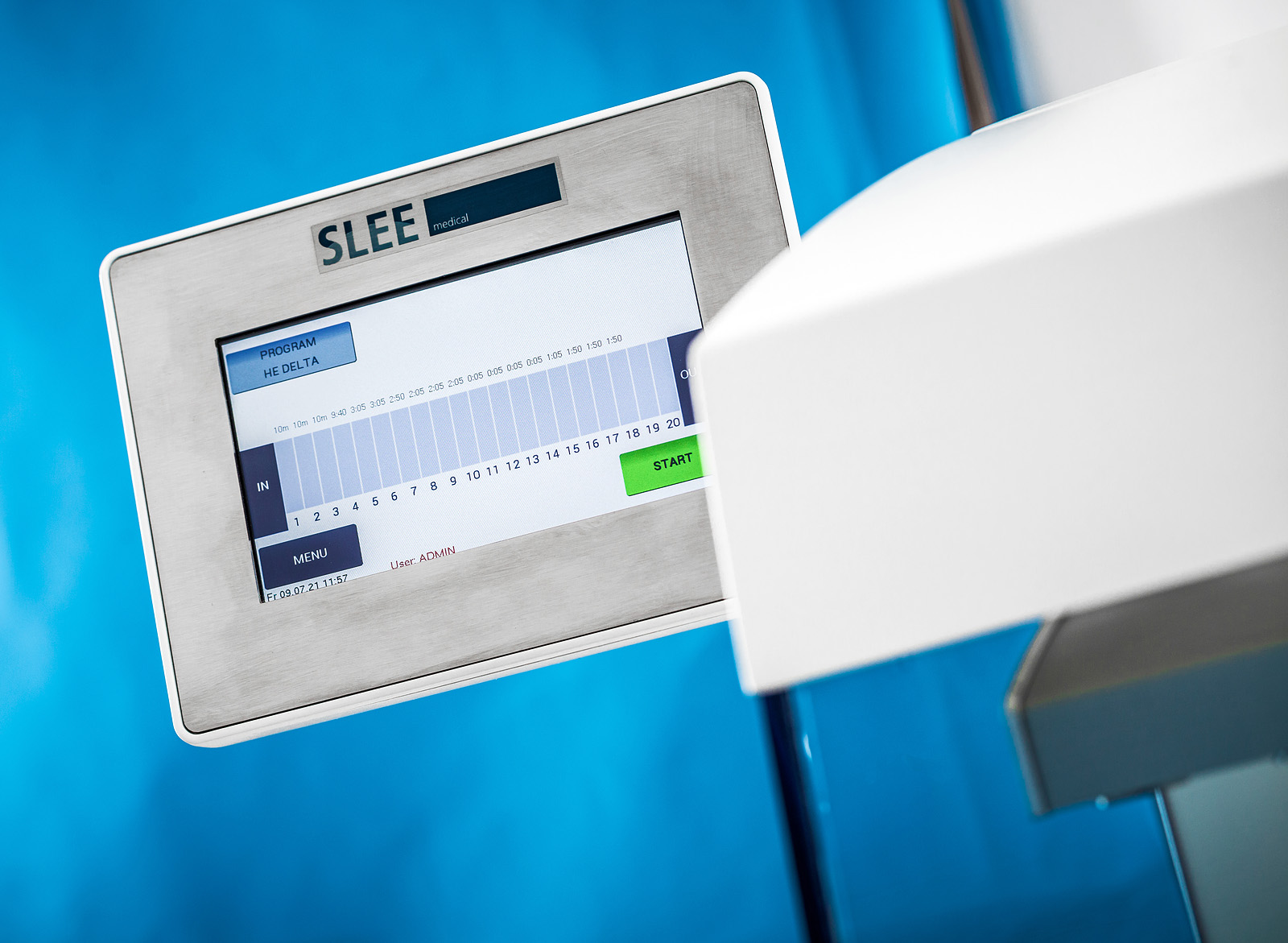 Máy nhuộm tiêu bản tuyến tính, model: Cromatec I, hãng: Slee Medical/Đức