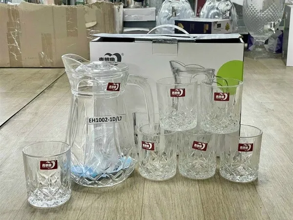 Bộ bình kèm 6 cốc thủy tinh sang trọng hiện đại có hộp đựng làm quà tặng và nhiều mẫu đẹp