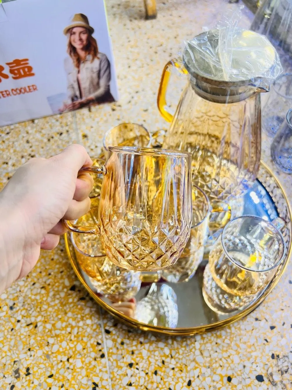 ộ 6 Cốc Thủy Tinh Kèm Bình Chịu Nhiệt Phong Cách Châu Âu Sang Trọng Màu Vàng/Xanh