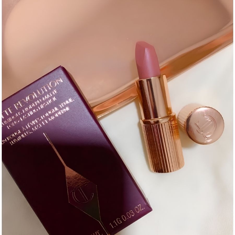 [Minisize] Son Charlotte Tilbury Matte Revolution Lipstick #Pillow Talk 1.1g – Sắc Hồng Nude Huyền Thoại Thanh Lịch Và Tôn Da