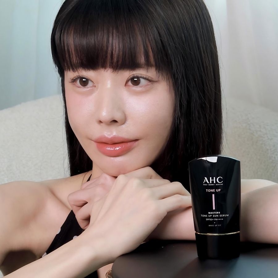 Kem Chống Nắng AHC Masters Tone-Up Sun SPF50+/PA++++ 50ml – Nâng Tone Tự Nhiên, Da Sáng Khỏe Rạng Rỡ