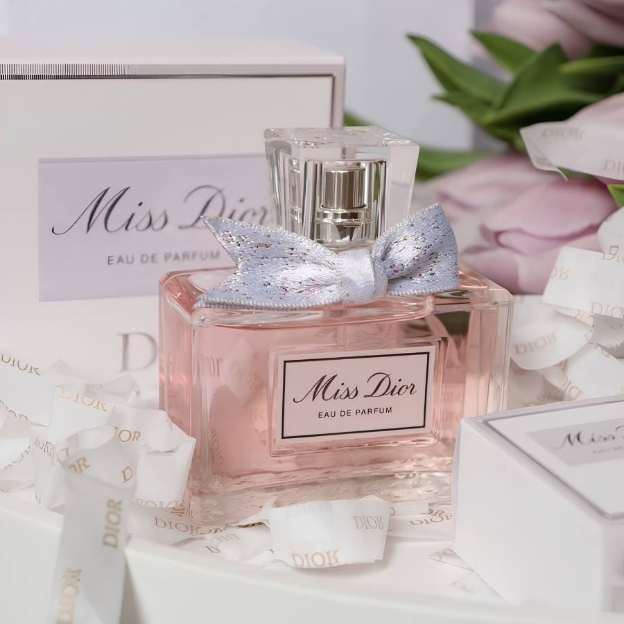 [Minisize] Nước Hoa Miss Dior Essence Parfum 5ml – Hương Hoa Trắng Sang Trọng, Quyến Rũ Và Đầy Mê Hoặc