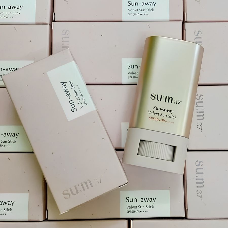 Lăn chống nắng Su:m 37 Sun-Away Velvet Sun Stick SPF50 18g – Bảo Vệ Da Hiệu Quả, Mỏng Nhẹ & Không Bết Dính