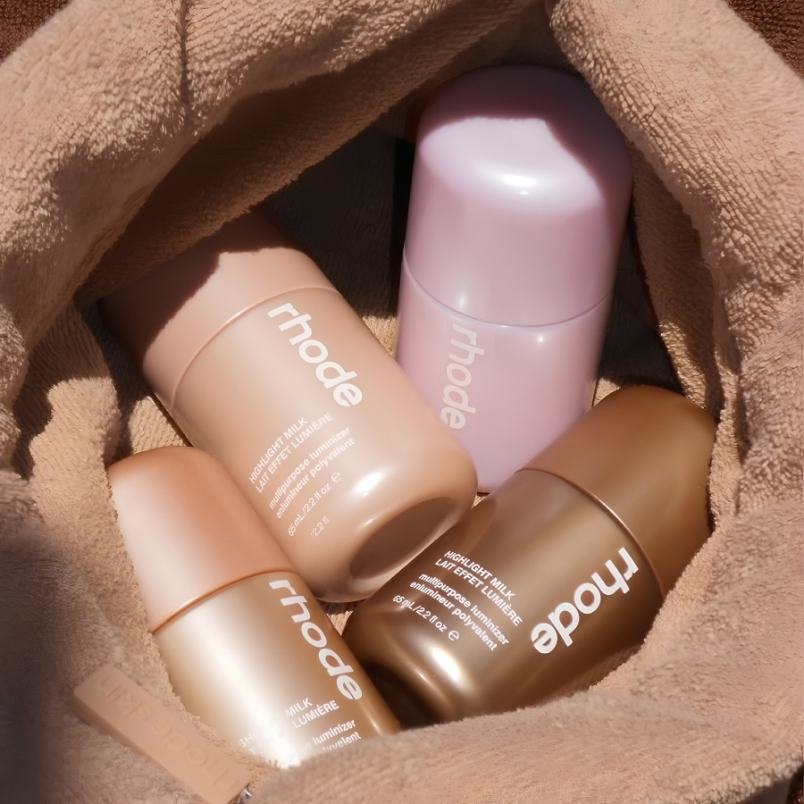 Rhode Highlight Milk Multipurpose Luminizer #01 Pearly Pink 65ml – Bắt Sáng Hồng Ngọc Trai, Tạo Hiệu Ứng Da Rạng Rỡ