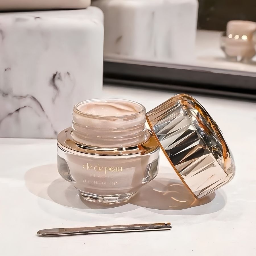 [Minisize] Kem Nền Clé de Peau Le Fond De Teint The Foundation #I10 Very Light Ivory 3ml – Cho Lớp Nền Sang Trọng, Căng Mịn Và Rạng Rỡ Tự Nhiên