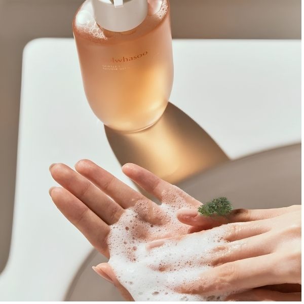 [Fullbox] Sữa Rửa Mặt Sulwhasoo Gentle Cleansing Foam 25ml – Làm Sạch Dịu Nhẹ, Dưỡng Ẩm Cho Làn Da Mềm Mịn