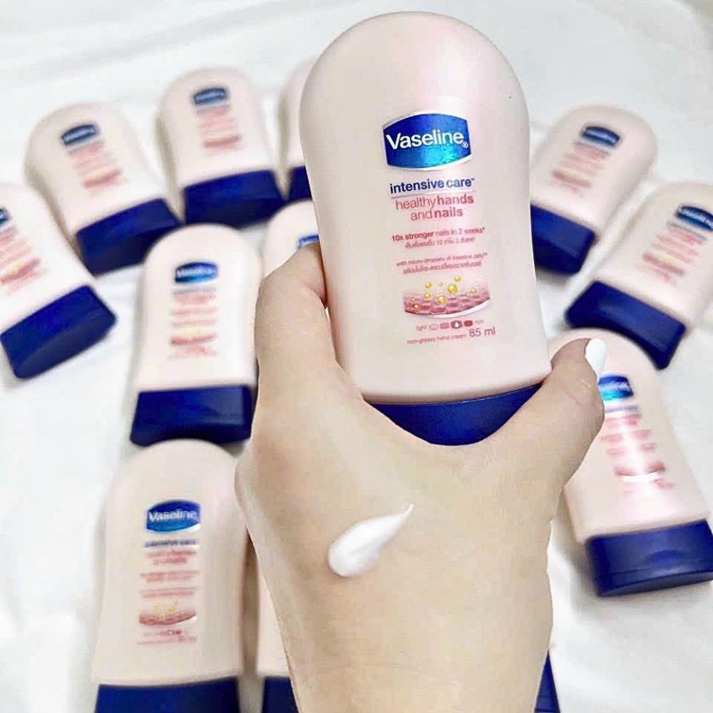 Kem Dưỡng Da Và Móng Tay Vaseline Intensive Care 85ml