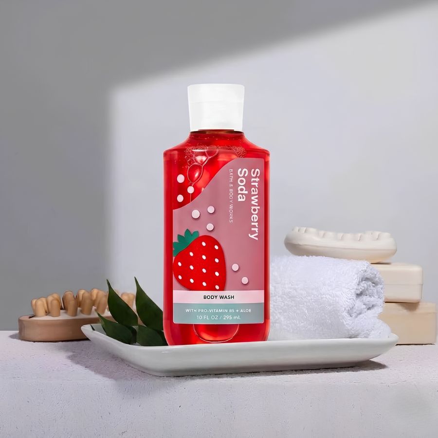 Sữa Tắm Bath & Body Works Strawberry Soda With Pro-Vitamin B5 + Aloe Body Wash 295ml